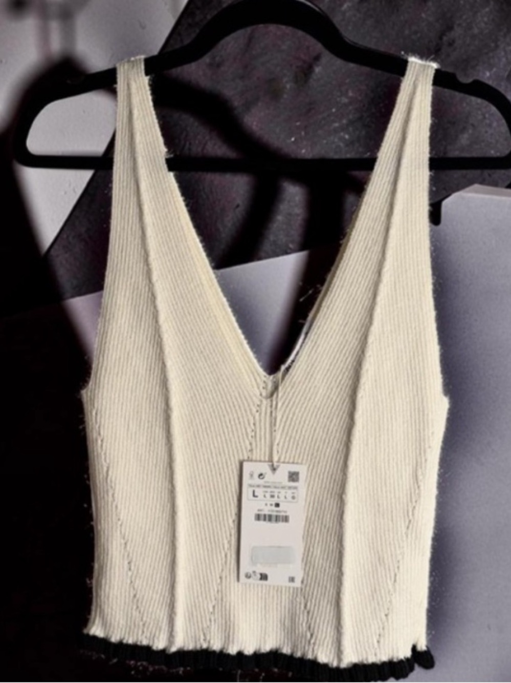 Zara Cream Ribbed V-Neck Tank with Black Hem